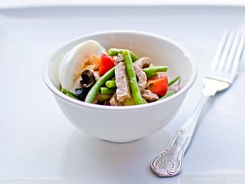 Strips of Roast Beef with Nicoise Salad