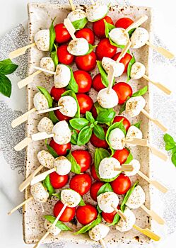 Skewer of Baby Mozzarella